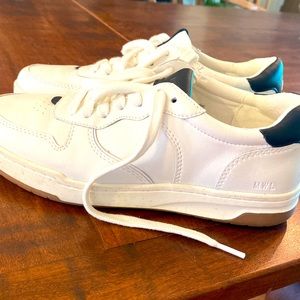 Adorable madewell white tennis sneaker!